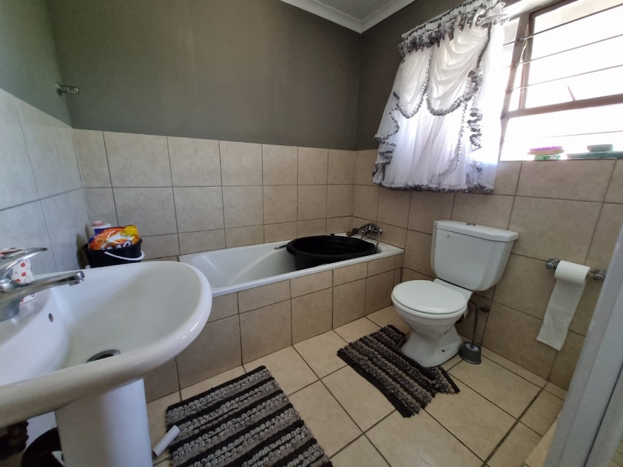 2 Bedroom Property for Sale in Navalsig Free State